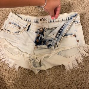 One by One Teaspoon light wash blue Jean shorts